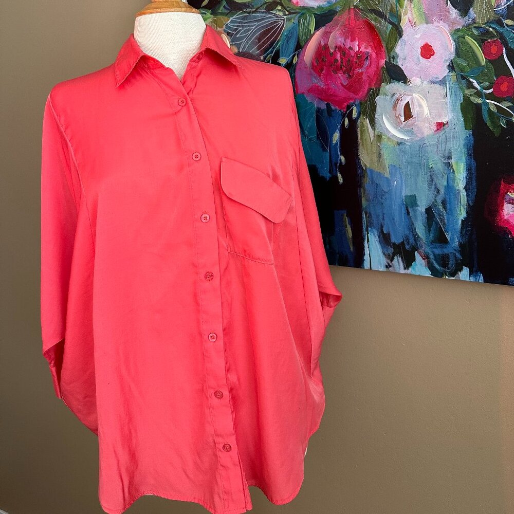 Lavand Coral Oversized Batwing Women's Blouse Size Medium
